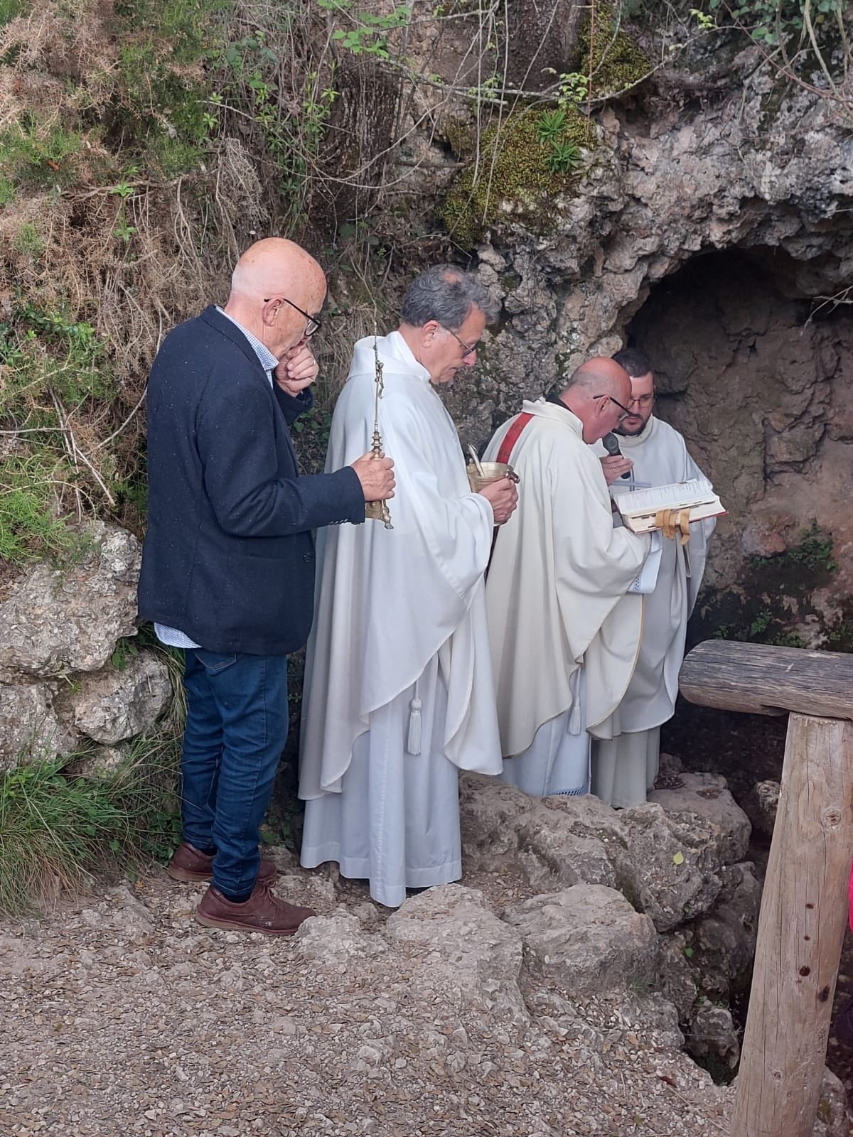 Momento del oficio religioso