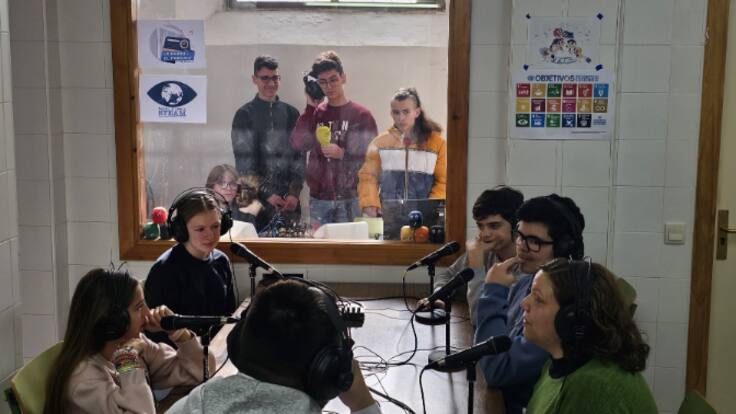 SER Toledo y la radio del IES María Pacheco: "La radio es un lugar para expresarte y poner en común gustos de gente que no se conoce" (13/02/2025)